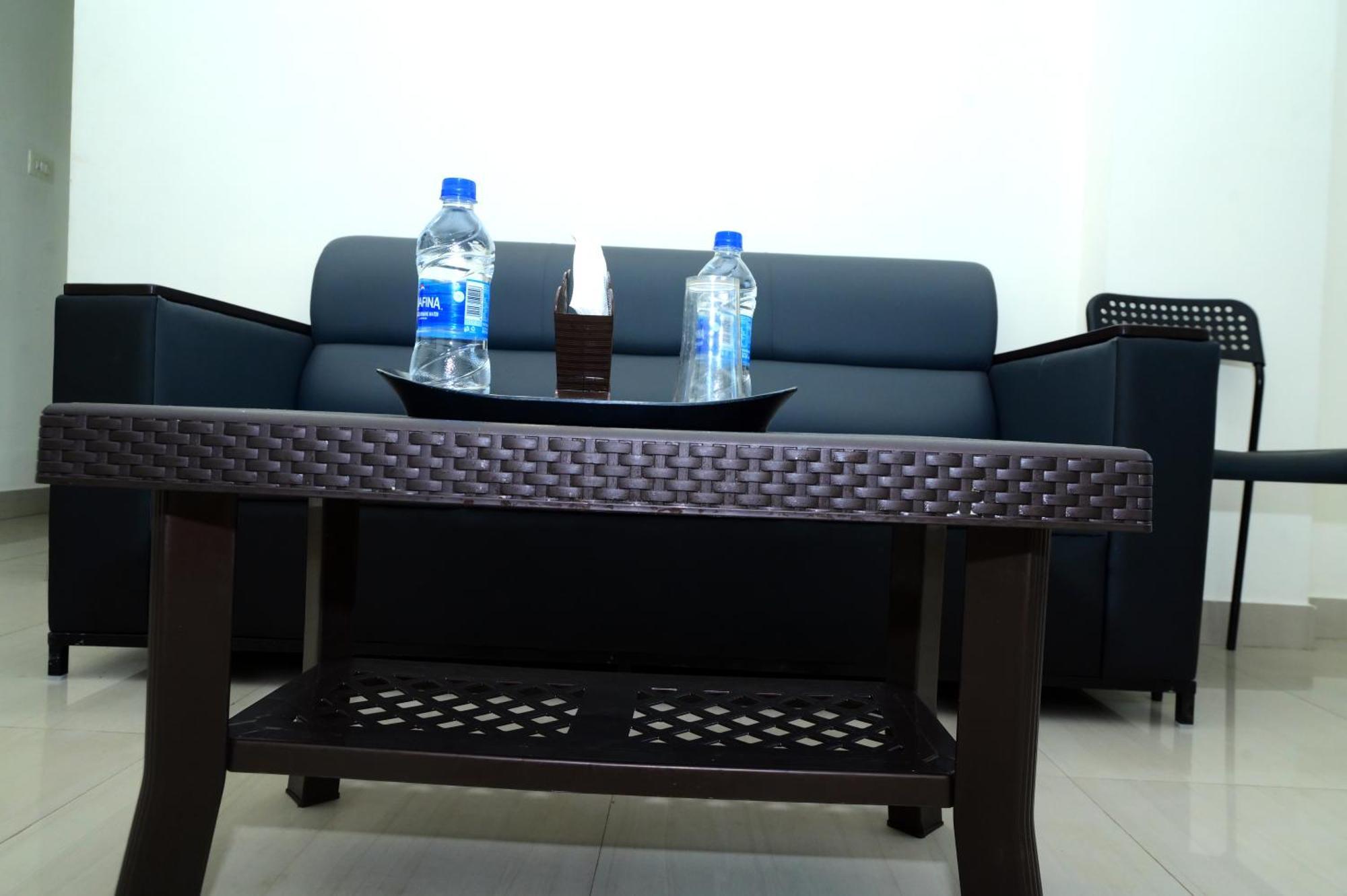 Hotel Aradhya Inn Deralakatte Mangaluru Exterior foto
