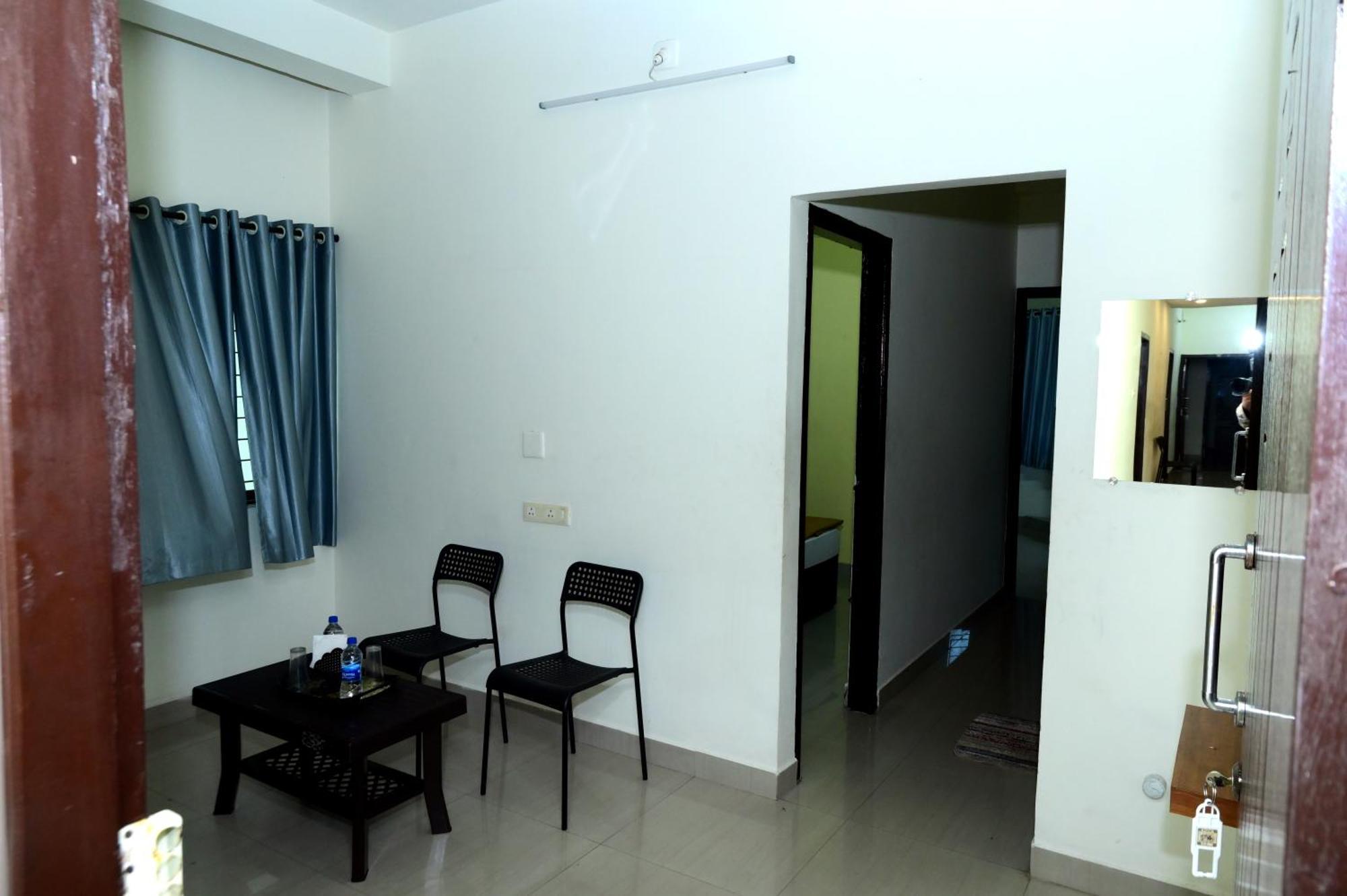 Hotel Aradhya Inn Deralakatte Mangaluru Exterior foto