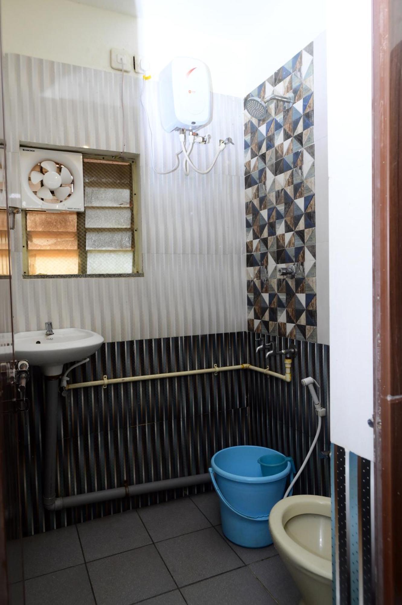Hotel Aradhya Inn Deralakatte Mangaluru Exterior foto