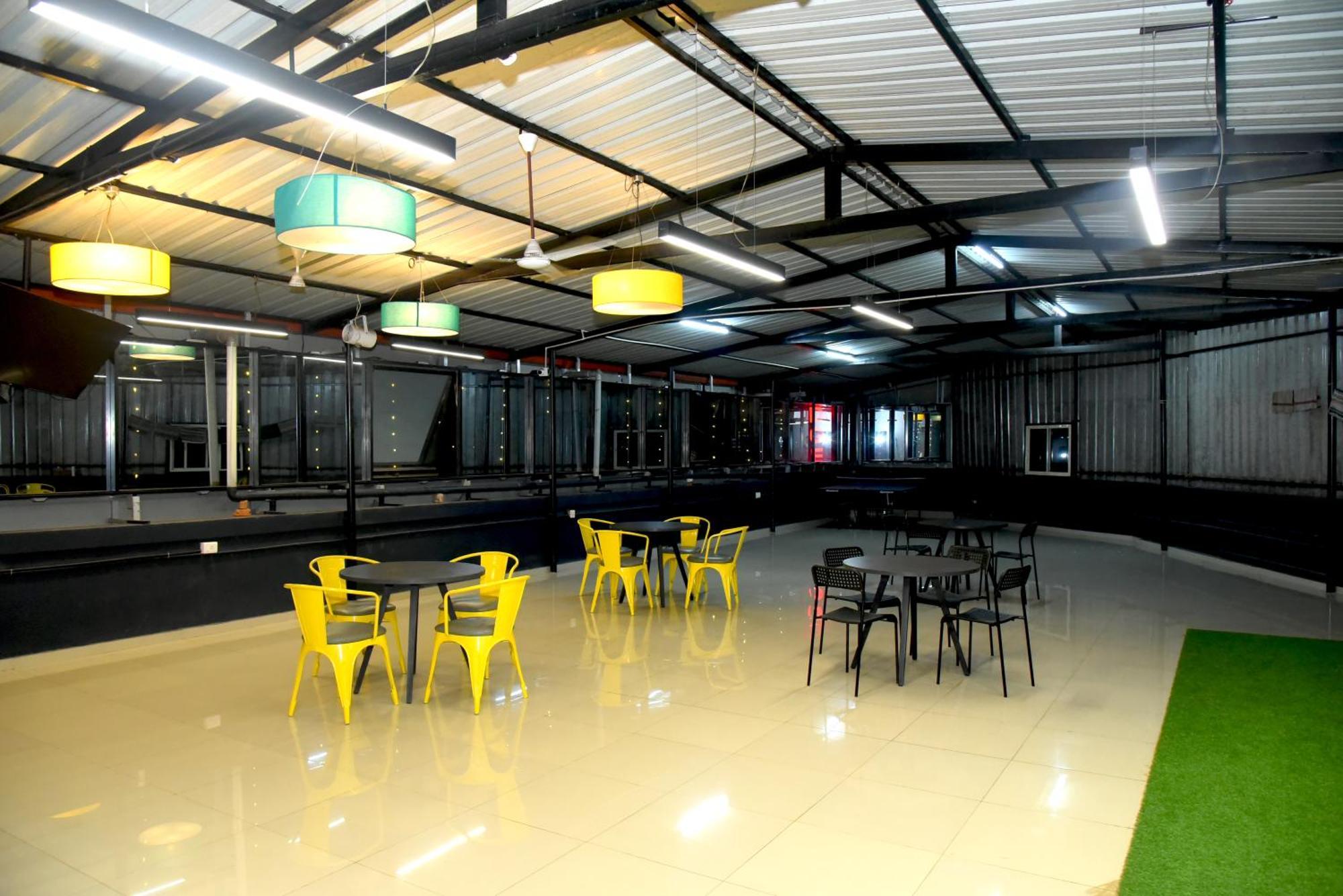 Hotel Aradhya Inn Deralakatte Mangaluru Exterior foto